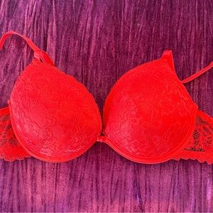Red lace bra